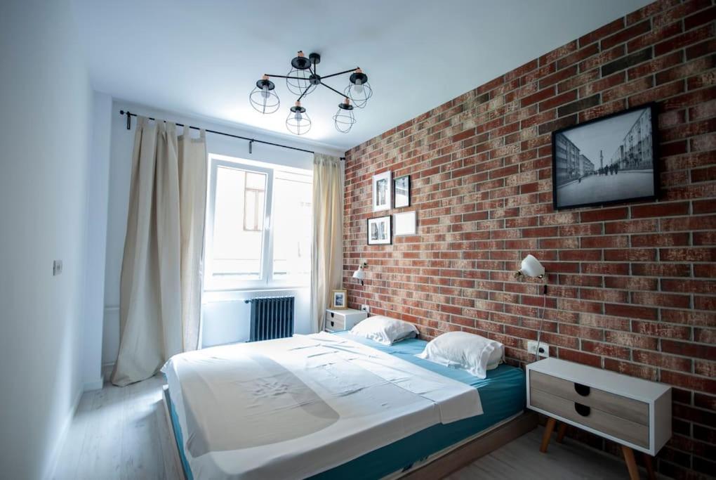 Retro Midtown Apartment Bucarest Extérieur photo